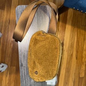 Lululemon fleece belt bag in brown
